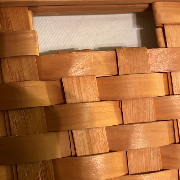 Two sturdy bamboo baskets with handles and removable linen liners - Picture 14 of 16